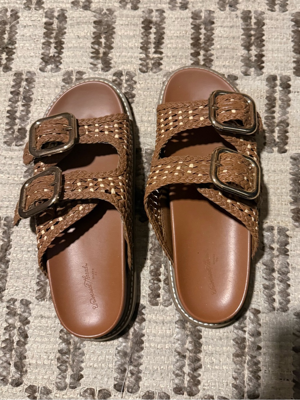 Universal Thread Women's Collin Sandals with Memory Foam Insole Cognac Size 8
